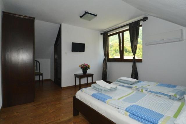 Vila Golful Dunarii Dubova Esterno foto
