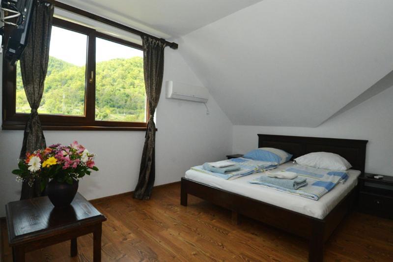 Vila Golful Dunarii Dubova Esterno foto