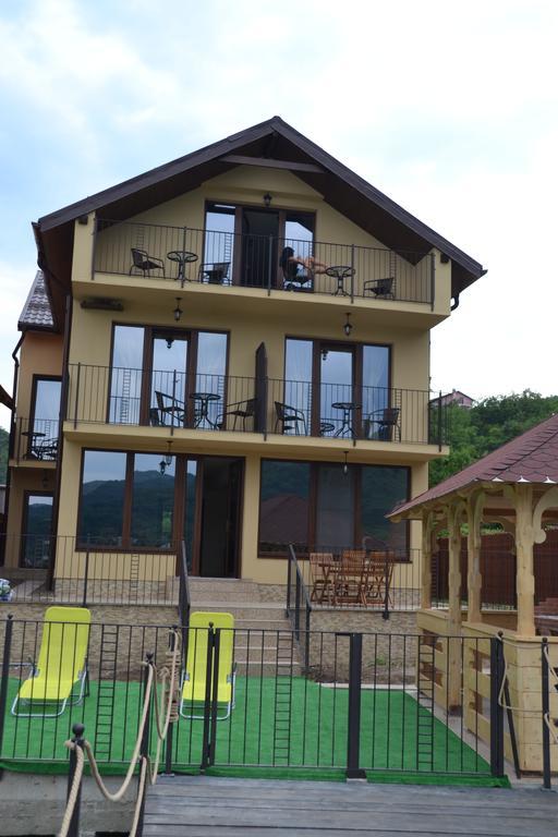 Vila Golful Dunarii Dubova Esterno foto