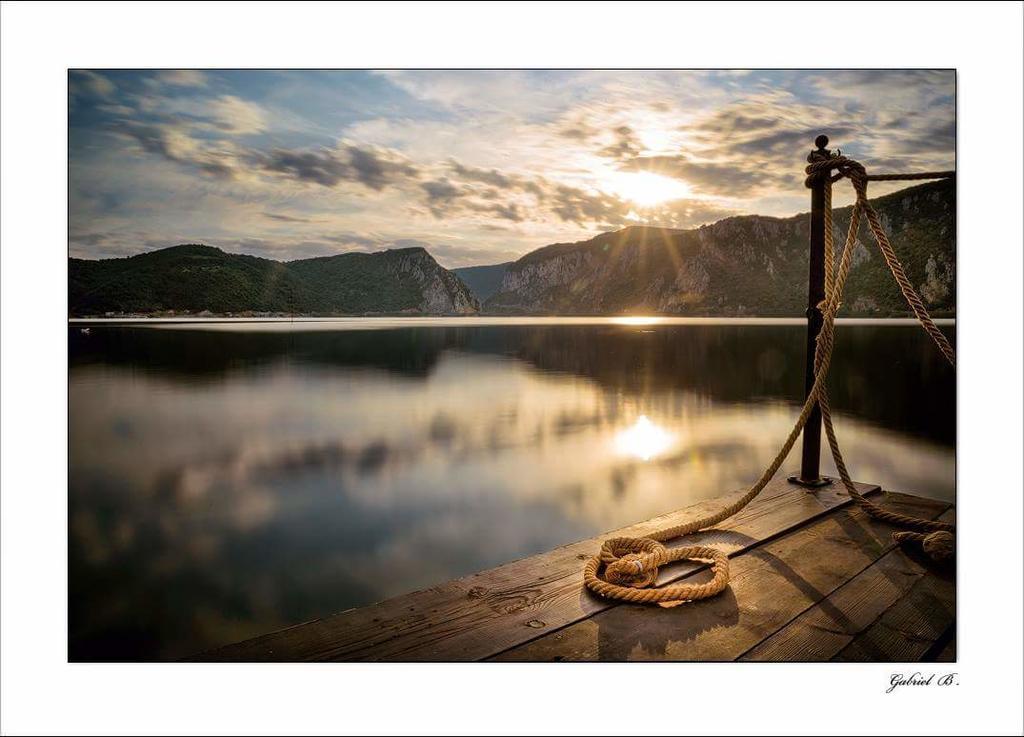 Vila Golful Dunarii Dubova Esterno foto