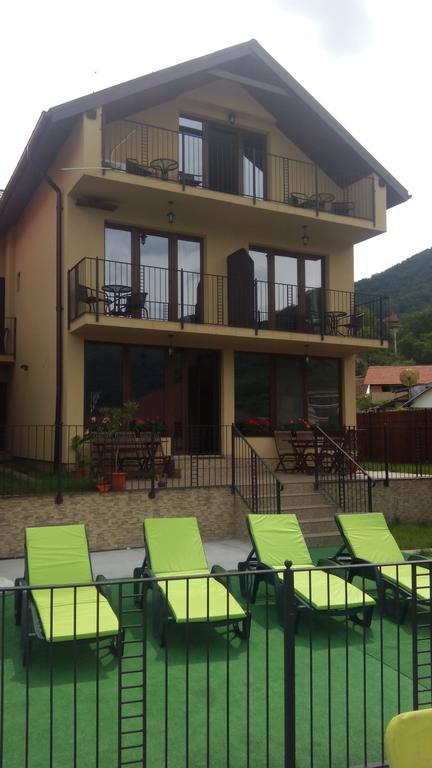 Vila Golful Dunarii Dubova Esterno foto