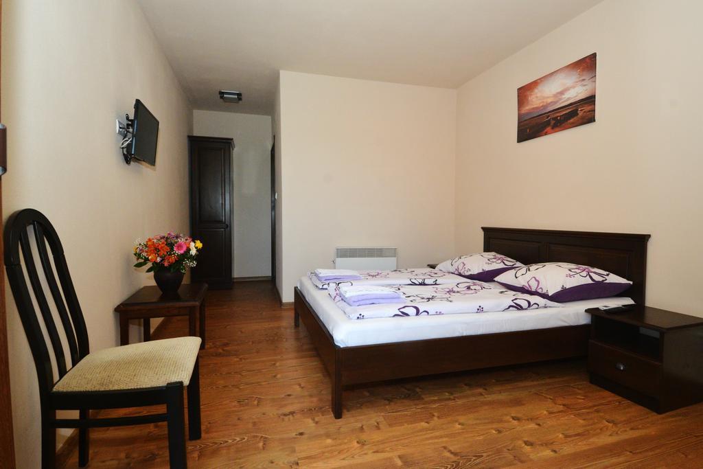 Vila Golful Dunarii Dubova Esterno foto